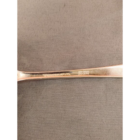 Vintage WM Rogers Mfg. Co. Original Rogers Tomato Serving Spoon Silver Plated - Picture 4 of 4